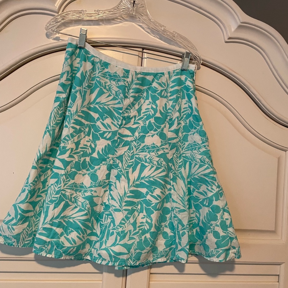 Gap tourquoise and white print skirt